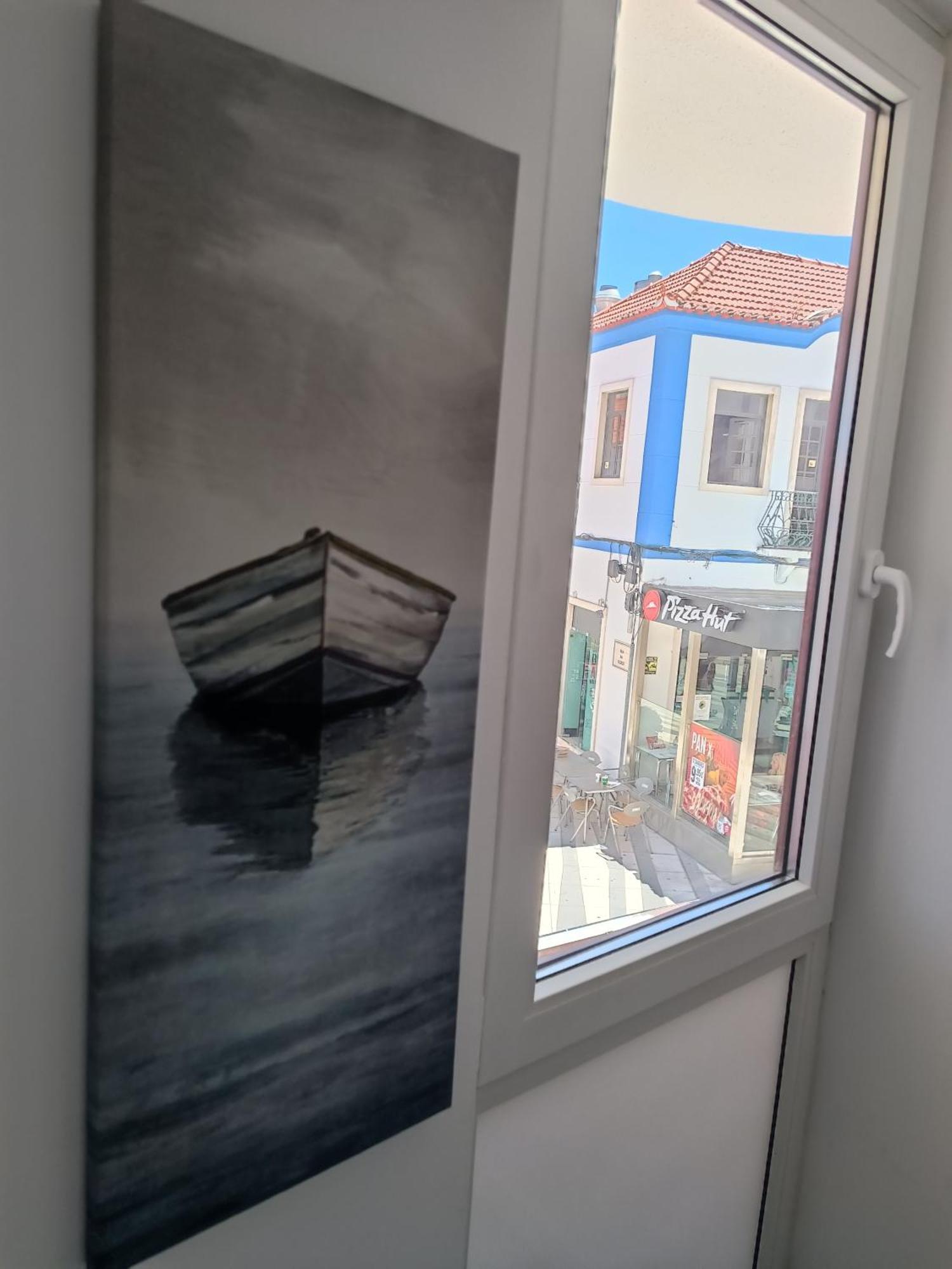 Plaza Caparica Hostel 卡帕里卡海岸 外观 照片