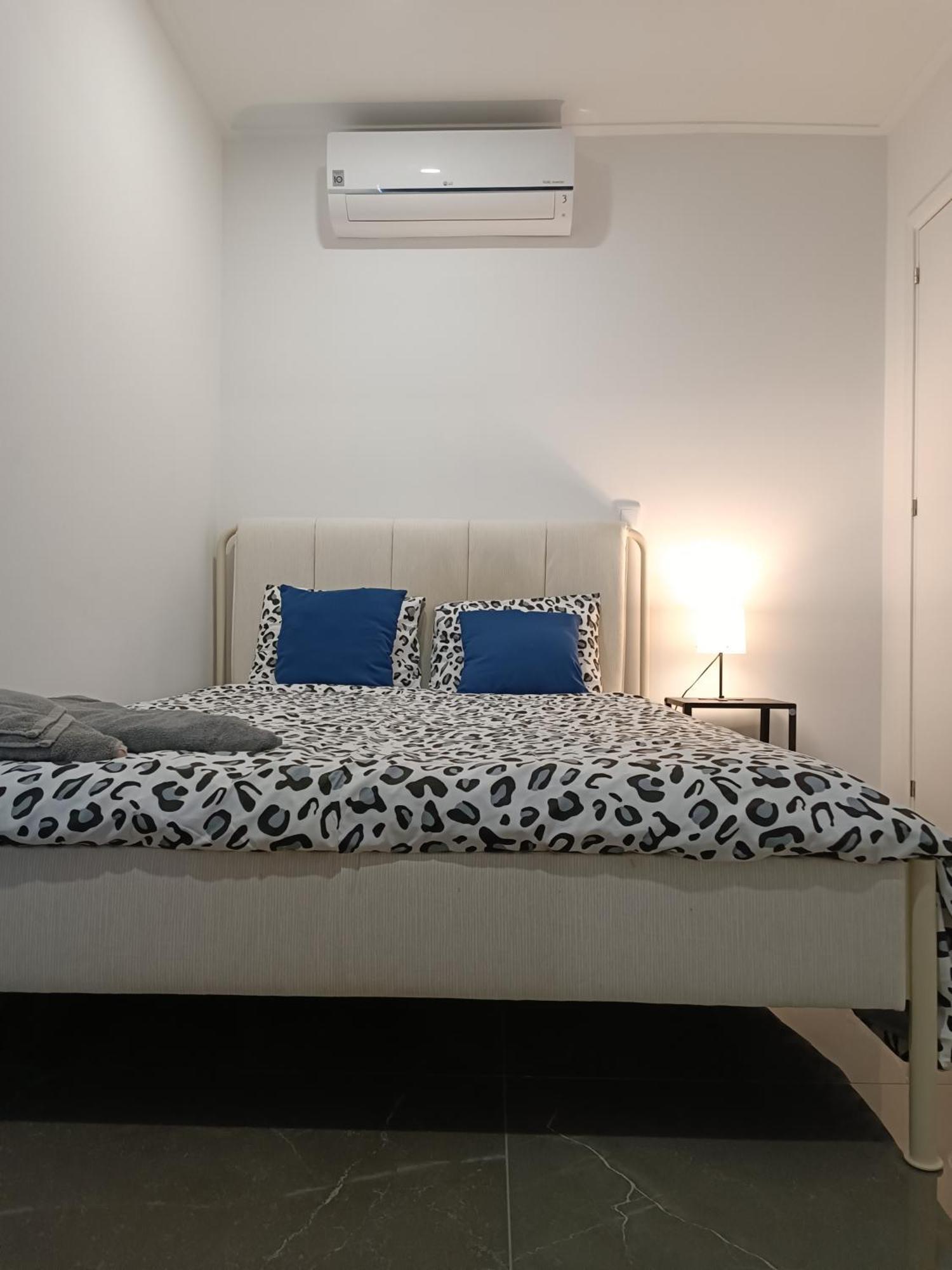 Plaza Caparica Hostel 卡帕里卡海岸 外观 照片