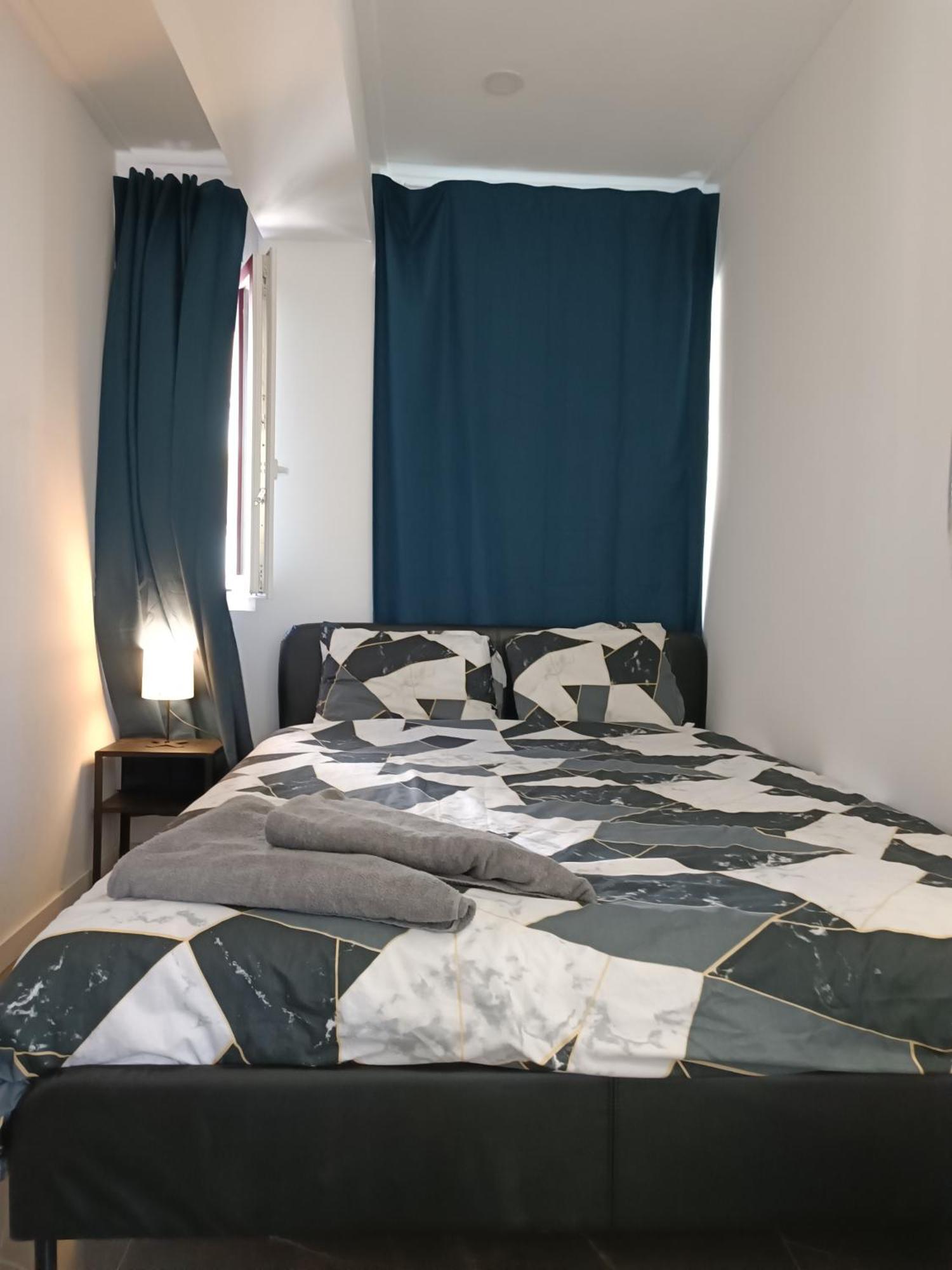 Plaza Caparica Hostel 卡帕里卡海岸 外观 照片