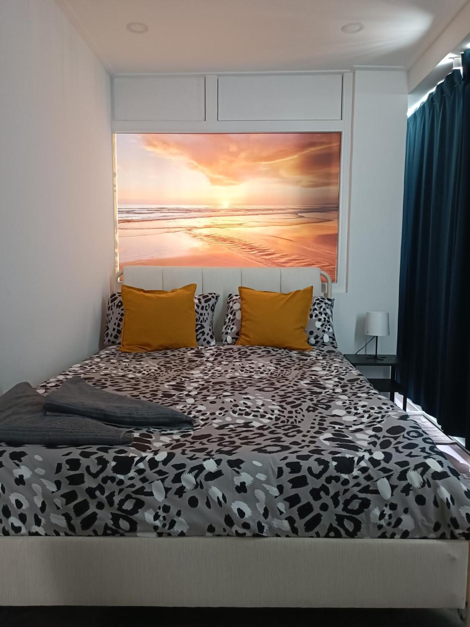 Plaza Caparica Hostel 卡帕里卡海岸 外观 照片