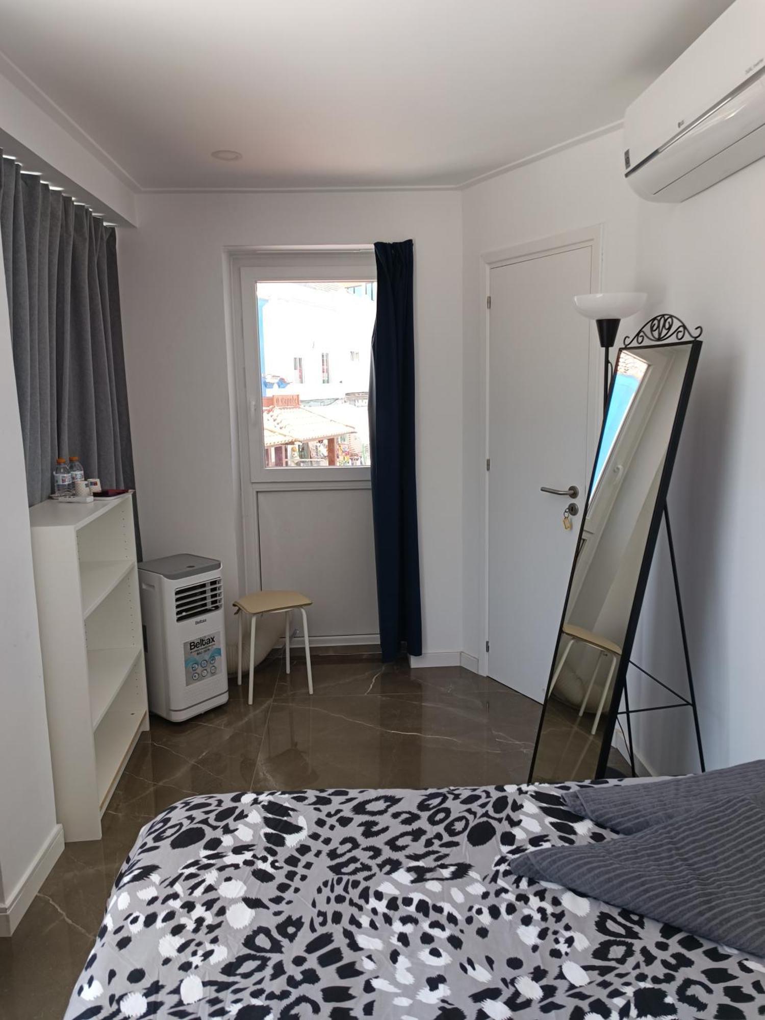 Plaza Caparica Hostel 卡帕里卡海岸 外观 照片
