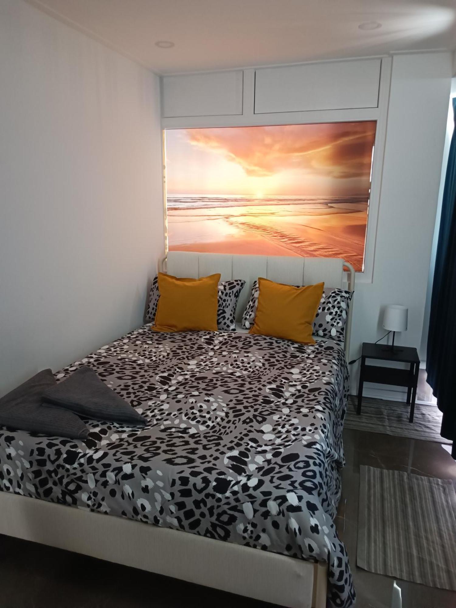Plaza Caparica Hostel 卡帕里卡海岸 外观 照片