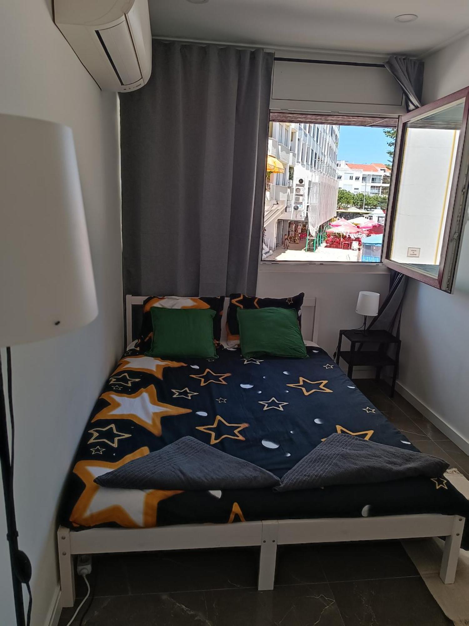 Plaza Caparica Hostel 卡帕里卡海岸 外观 照片