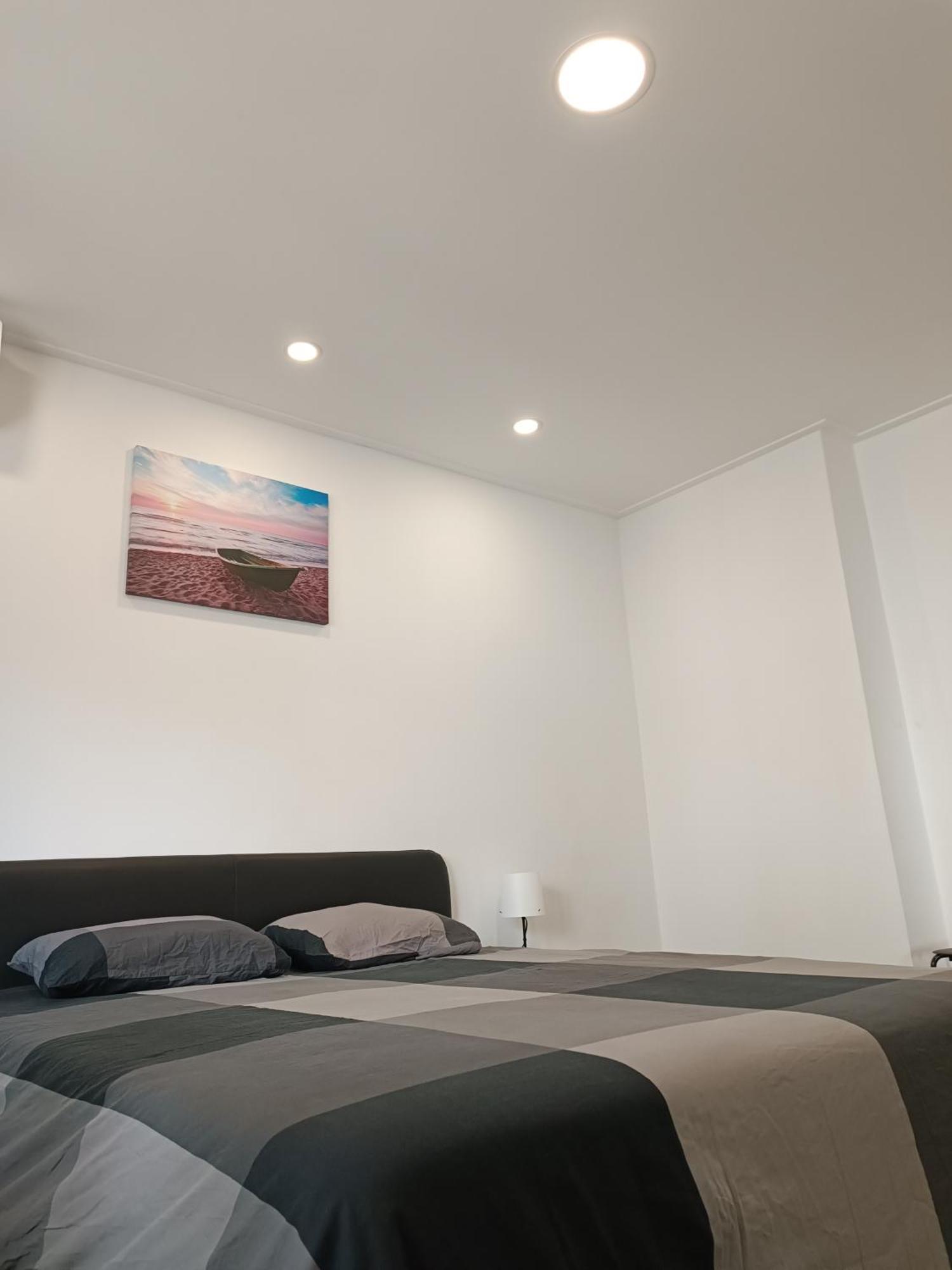 Plaza Caparica Hostel 卡帕里卡海岸 外观 照片