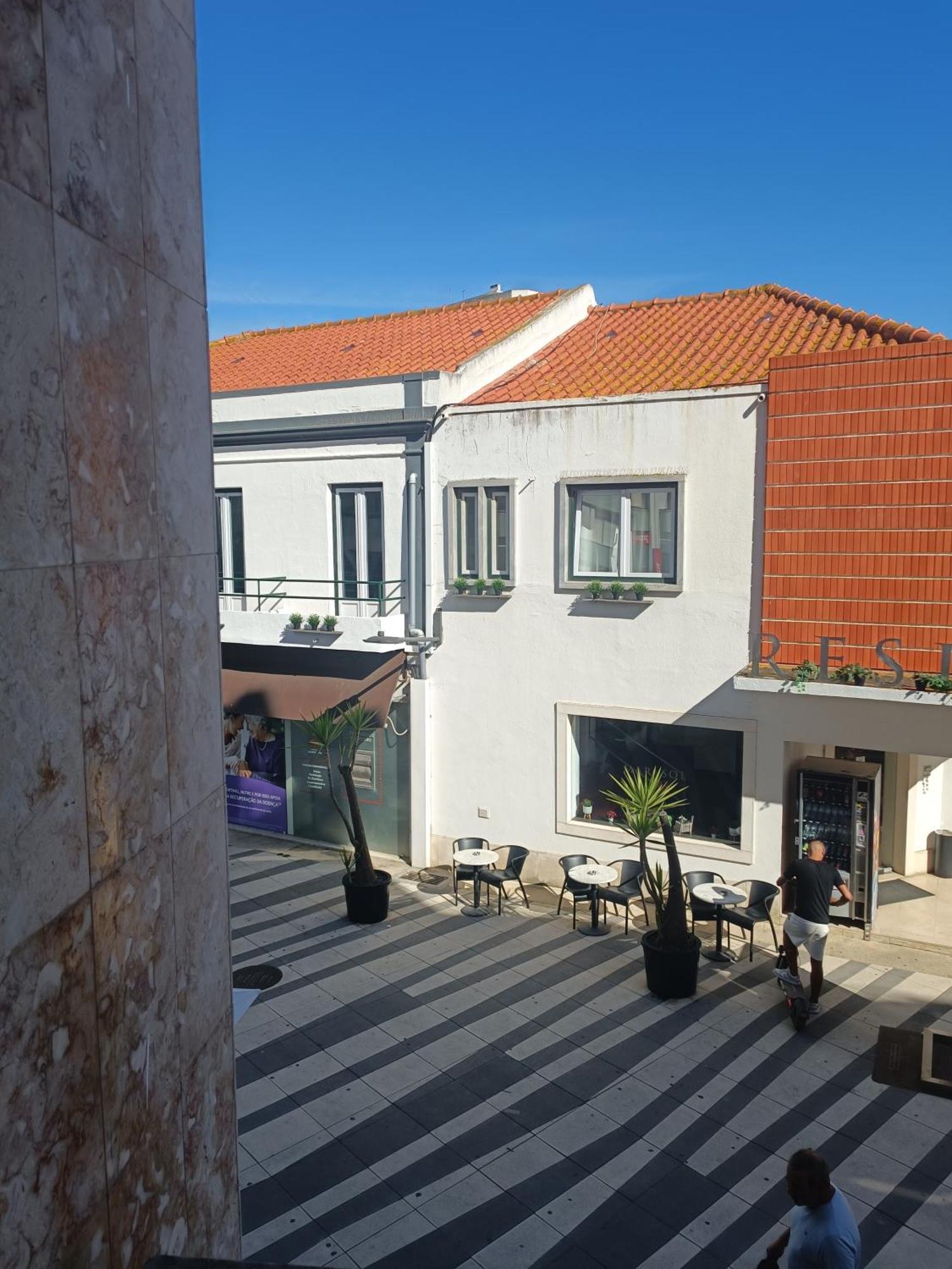 Plaza Caparica Hostel 卡帕里卡海岸 外观 照片
