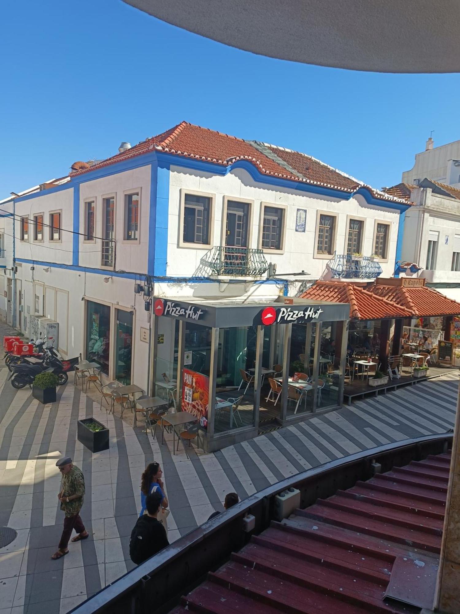 Plaza Caparica Hostel 卡帕里卡海岸 外观 照片